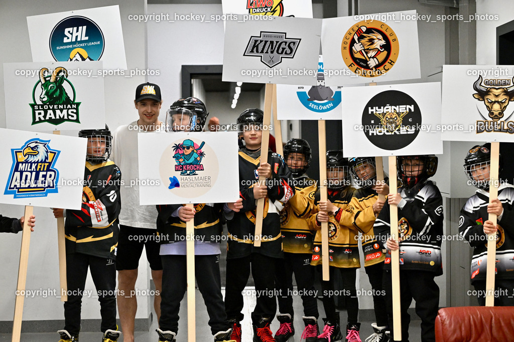Kuss & Kuss Kings vs. Golden Bulls | Marc Kompain, Eröffnung Sunshine hockey League, Tafel Kinder, Kuss &amp; Kuss Kings vs. Golden Bulls, Kuss &amp; Kuss Kings vs. Golden Bulls am 30.05.2025 in Ferlach (HTC Eishalle Ferlach), Austria, (Photo by Bernd Stefan)