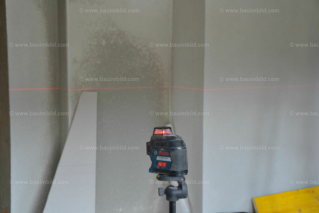 bib-lg18-putzarbeiten-0169 | Nach LV-Leistungsgruppen sortierte Detailfotos über den Bau eines Hauses. Alle Hausbau-Bilder direkt vom Urheber und Autor der Website Haus-Selber-Bauen.com