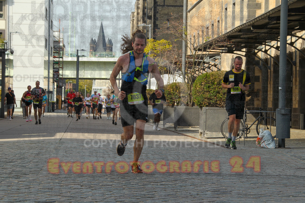 250920_1459_EV4_7821 | Sportfotografie im Rhein-Sieg Kreis, Köln, Bonn, NRW, Rheinland Pfalz, Hessen, etc. Unser Tätigkeitsfeld umfasst den Laufsport vom Volkslauf über den Marathon, Duathlon, Triathon bis zum Ultralauf wie Kölnpfad Ultra oder Schindertrail.