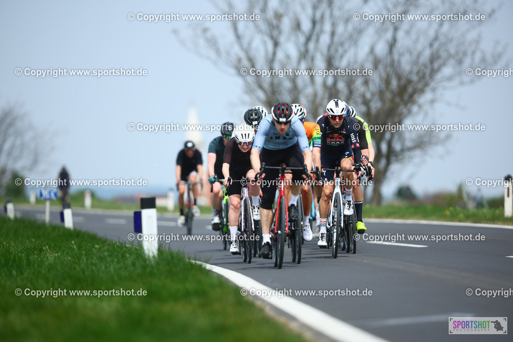 850_TRA56114 | Neusiedlersee Radmarathon 2026@sportshot_your_pictrs #yourpictures#roadtowm2029 #nrm #neusiedlerseeradmarathon #neusiedlersee #neusiedlerseetourismus #burgenland #mörbisch #nrm26 #burgenlandtourismus #voglundco #poweredbyburgenlandtourismus #radsport #rad #marathon #ucigranfondo #visitburgenland #ucigranfondoworldseries