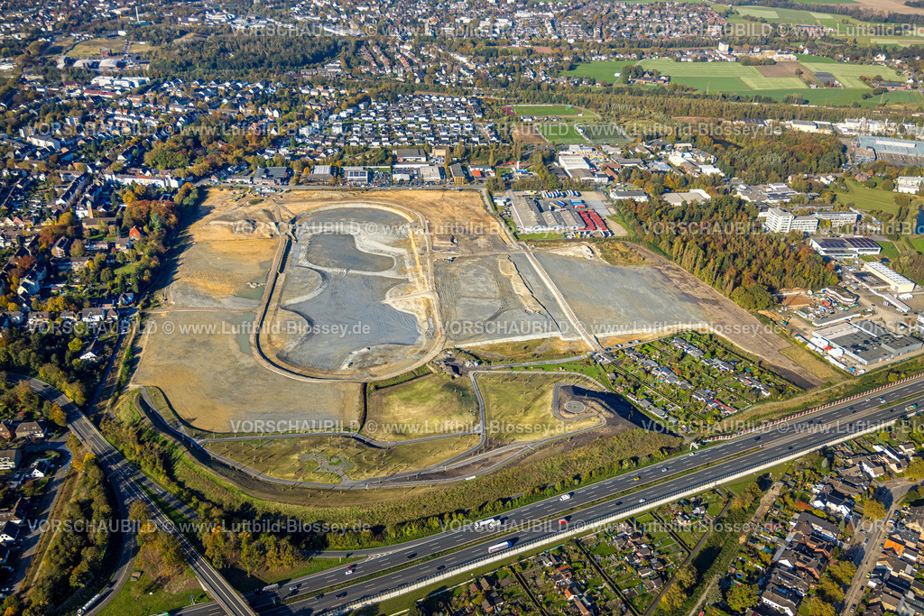 Recklinghausen241017195SER | Luftbild der ehemaligen Trabrennbahn Recklinghausen, an der Autobahn A2, mit nördlicher Tangente der Blitzkuhlenstraße, König-Ludwig, Recklinghausen, Ruhrgebiet, Nordrhein-Westfalen, Deutschland