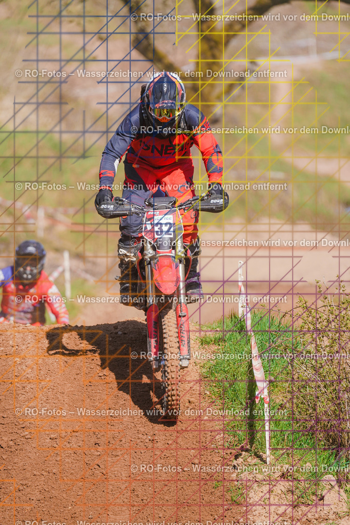 3 Lauf Mernes-631 | Sportfotografie von RO-Fotos: Motorsport, Motocross, Enduro, Laufveranstaltungen und Triathlon. Professionelle Fotos von Sportlern und Events. - Realisiert mit Pictrs.com
