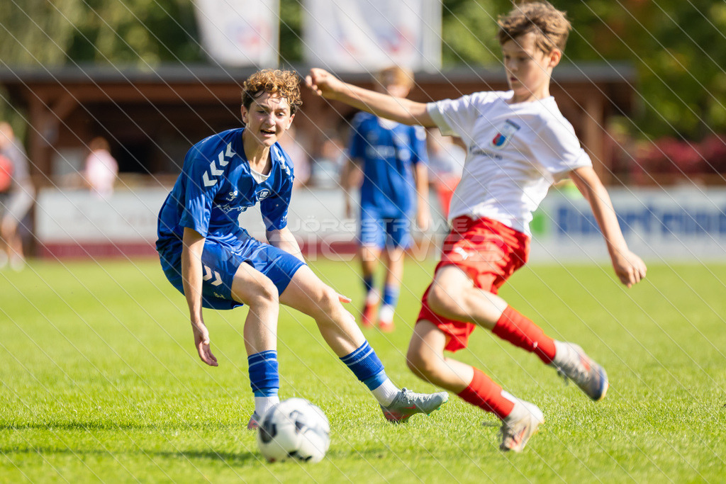 20250920_Picselweb-Fotografie_1R3_0640 | JFV D/A &amp; Stade - VfB Oldenburg0:1 VfB no70:2 VfB no70:3 VfB JFV Eigentor0:4 VfB no70:5 VfB no71:5 JFV no3 Jaric Jimenez-Voss2:5 JFV no9 Janko Sylvester3:5 JFV no16 Damian Elias Mihro Burekovic - Realisiert mit Pictrs.com