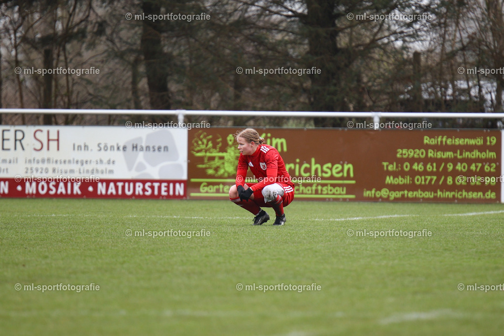 Fußball I Frauen I Saison 2025/2026 I Oberliga Schleswig-Holstein I 14. Spieltag I SV Frisia 03 Risum-Lindholm - SV Wahlstedt | ml-sportfotografie - Realisiert mit Pictrs.com