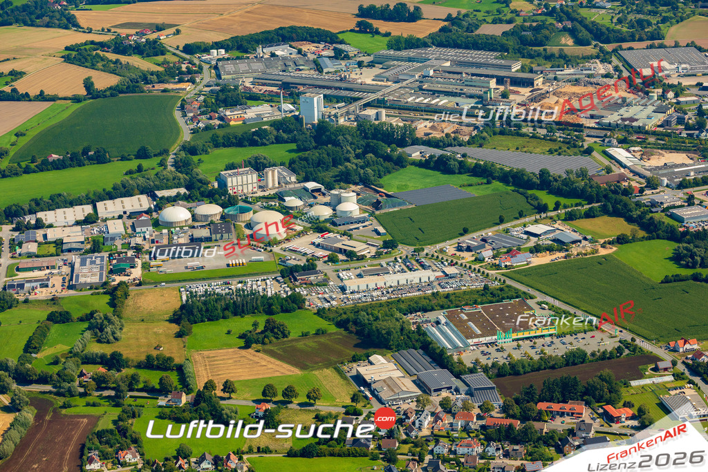 Luftaufnahme der Stadt Horn-Bad Meinberg - Die Luftaufnahme wurde 2025 vom UL-Flugzeug heraus erstellt ( keine Drohne ) - Hochauflösende Luftaufnahme - für professionelle Ausdrucke geeignet. Die Geschenkidee !Hier alle&nbsp;Infos zur Lizenzierung der LuftaufnahmeWir fliegen auch dieses Jahr wieder in Ihre Region um Luftbilder zu erstellen.- Luftbild anfragen