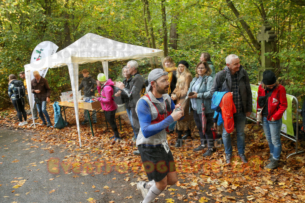 241027_1000_EX1_3431 | Sportfotografie im Rhein-Sieg Kreis, Köln, Bonn, NRW, Rheinland Pfalz, Hessen, etc. Unser Tätigkeitsfeld umfasst den Laufsport vom Volkslauf über den Marathon, Duathlon, Triathon bis zum Ultralauf wie Kölnpfad Ultra oder Schindertrail.