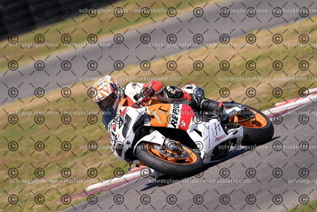 26bt04-2054 | markuskiefer.com - Realisiert mit Pictrs.com