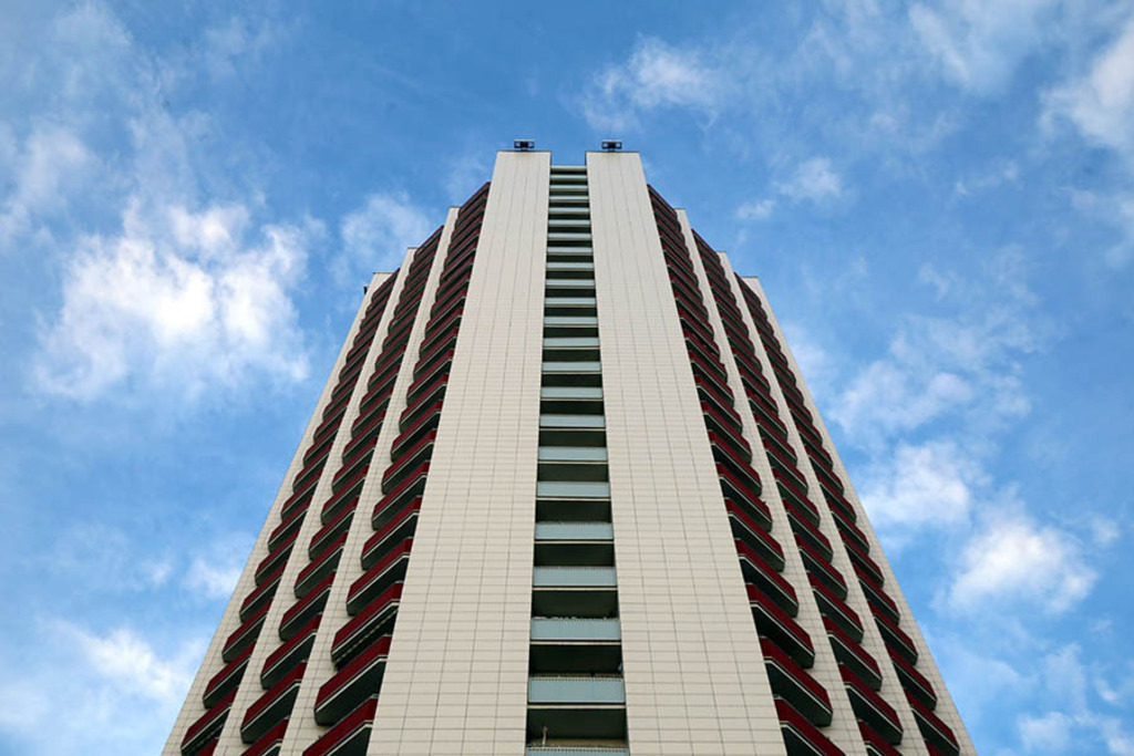 Bildlexikon Leipzig - Wintergartenhochhaus - Fassade | Das Team hinter BILDLEXIKON LEIPZIG bündelt historische wie aktuelle Informationen über die Stadt Leipzig in Text und Bild auf einer Plattform und stellt diese der interessierten Öffentlichkeit zur Verfügung.