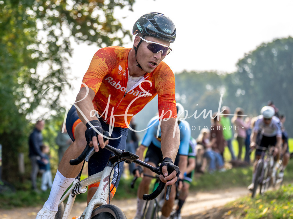 20251012_DSC02212 | Sportfotografie, Eventfotografie, Porträtfotografie, Radsport Fotograf, Triathlon Fotograf, Düsseldorf Fotograf, Köln Fotograf, Actionfotografie, Teamfotografie, Peoplefotografie, Business Portraits, Veranstaltungsfotografie, Reportagefotografie - Realisiert mit Pictrs.com