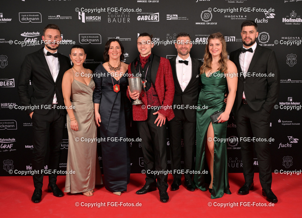 20240113-fge-fotos-0042 | Eröffnungsball der FGE am 13.01.2024 im Alten Stadttheater in Eichstätt. - Realisiert mit Pictrs.com