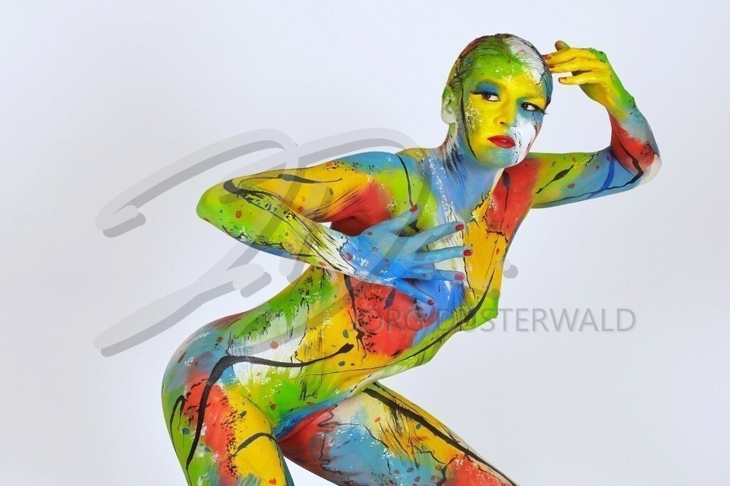 Bodypainting-COLORMIX_8258b | #002 | Modell: Christina | Foto: Frank Schneider - Realisiert mit Pictrs.com