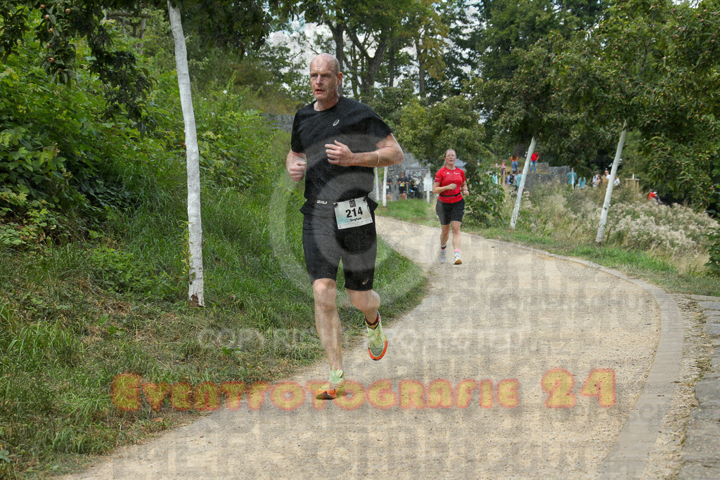 250824_1258_EX1_1030 | Sportfotografie im Rhein-Sieg Kreis, Köln, Bonn, NRW, Rheinland Pfalz, Hessen, etc. Unser Tätigkeitsfeld umfasst den Laufsport vom Volkslauf über den Marathon, Duathlon, Triathon bis zum Ultralauf wie Kölnpfad Ultra oder Schindertrail.