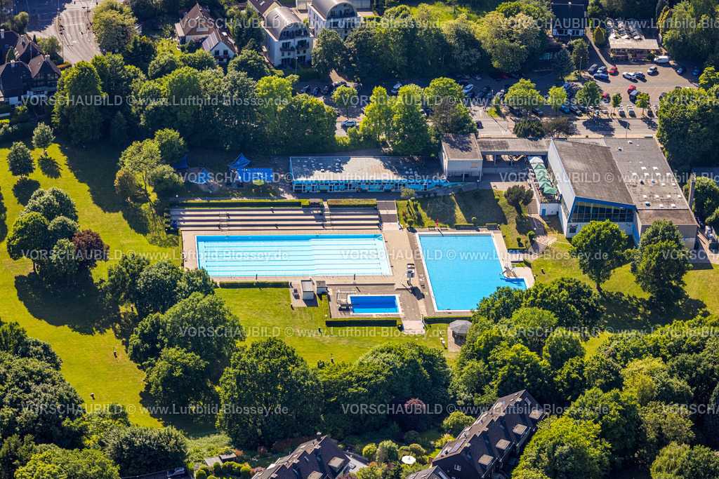 Essen250508949Kettwig | Luftbild, Schwimmzentrum Kombibad Kettwig, Im Teelbruch, Freibad, Kettwig, Essen, Ruhrgebiet, Nordrhein-Westfalen, Deutschland
