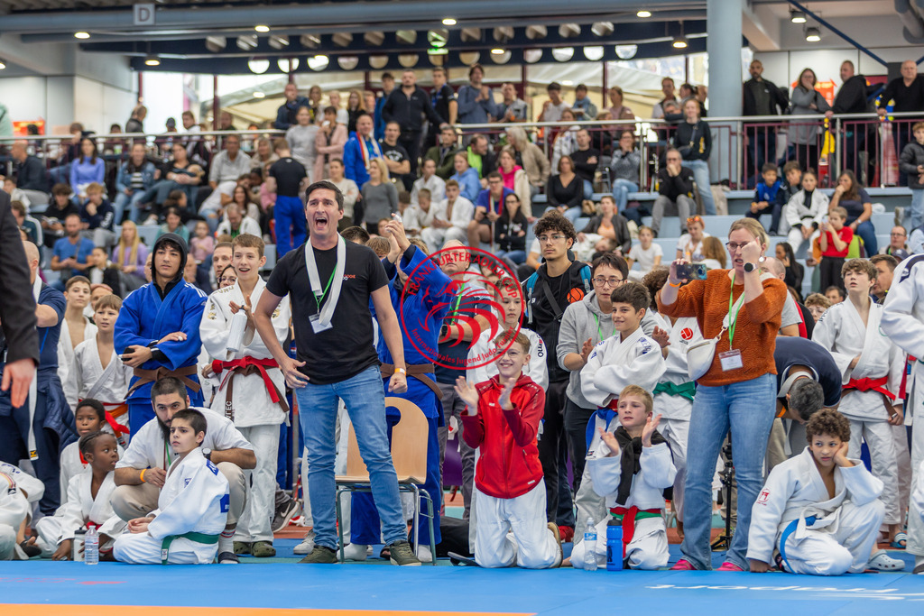Internationaler Adler Cup 2024 | Foto vom Internationalen Adler Cup Judo Turnier im Sport- und Freizeitzentrum Kalbach im Oktober 2024 - Realisiert mit Pictrs.com