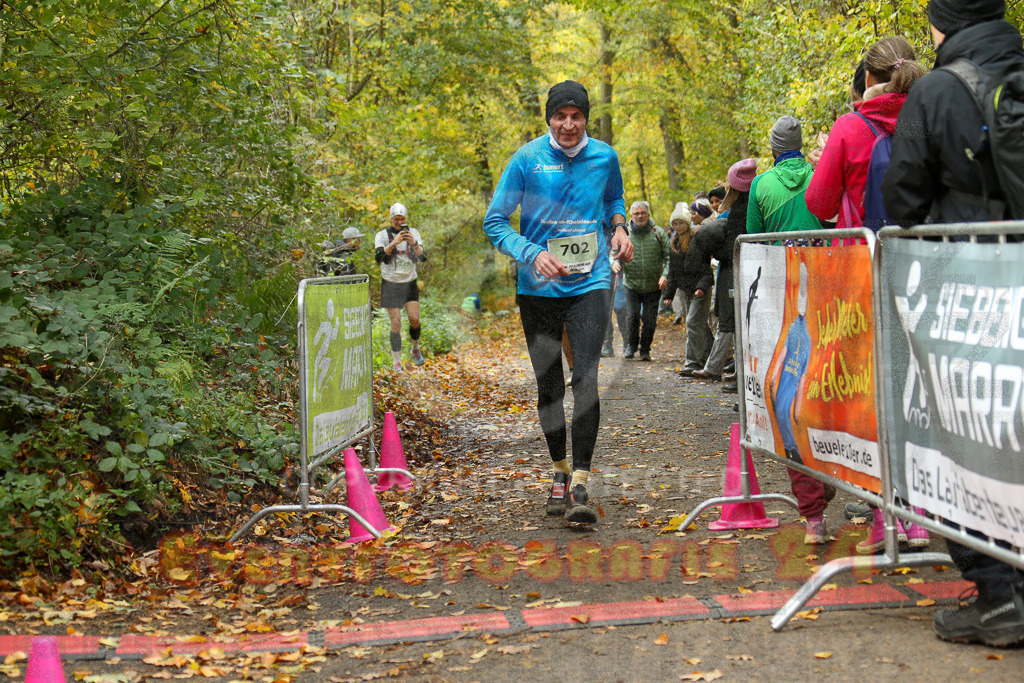 251026_1235_EX1_0756 | Sportfotografie im Rhein-Sieg Kreis, Köln, Bonn, NRW, Rheinland Pfalz, Hessen, etc. Unser Tätigkeitsfeld umfasst den Laufsport vom Volkslauf über den Marathon, Duathlon, Triathon bis zum Ultralauf wie Kölnpfad Ultra oder Schindertrail.