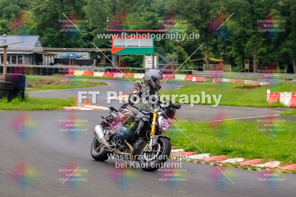 VBK-6397 | Hier findet Ihr Bilder von Touristenfahrten auf der Nürburgring Nordschleife oder von anderen Veranstaltungen die ich besucht habe. Viel Spass beim Durch Schauen 