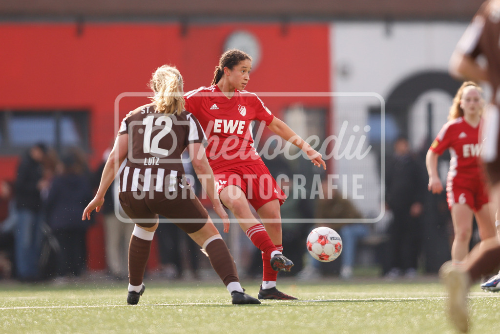 Fußball I Frauen I Saison 2025-2026 I Regionalliga Nord I 15. Spieltag I St. Pauli - SpVg Aurich-79 | Marie Okoroh (24, SpVg Aurich) - Realisiert mit Pictrs.com