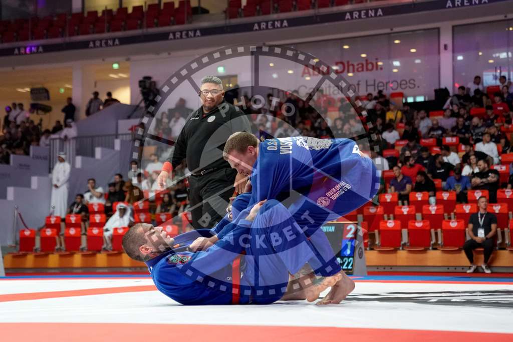 20231109PBB4371 | Fighters compete during the AJP World Professional Championship in the Mubadala Arena in Abu Dhabi, Arab United Emirates, on November 9, 2023.