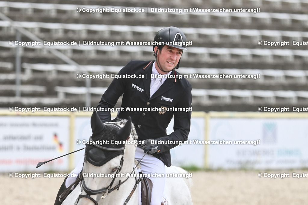 20230514_CCI4_Springen_0287 | equistock