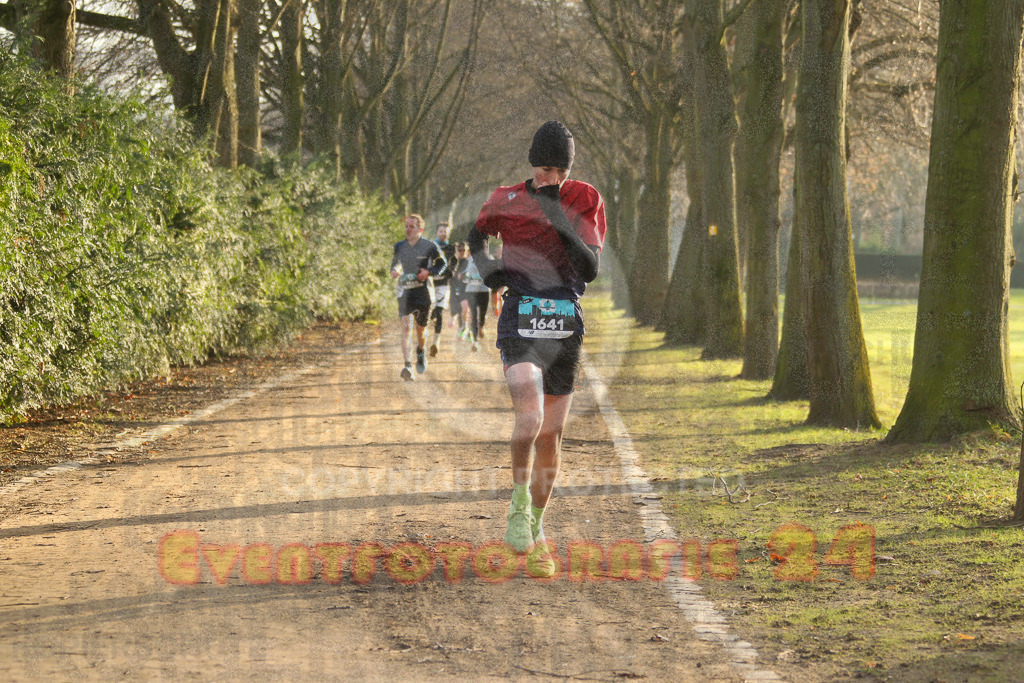 241231_1013_EV4_3452 | Sportfotografie im Rhein-Sieg Kreis, Köln, Bonn, NRW, Rheinland Pfalz, Hessen, etc. Unser Tätigkeitsfeld umfasst den Laufsport vom Volkslauf über den Marathon, Duathlon, Triathon bis zum Ultralauf wie Kölnpfad Ultra oder Schindertrail.
