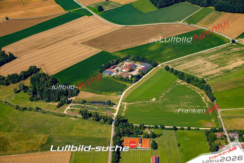 Das Luftbild zeigt : Rinnenthal Friedberg - Die Luftaufnahme wurde 2024 vom UL-Flugzeug aus erstellt ( keine Drohne ) - Hochauflösende Luftaufnahme - Für grossformatige Ausdrucke geeignet. Die Geschenkidee !Mit Lizenz und Bildrechte bestellbar