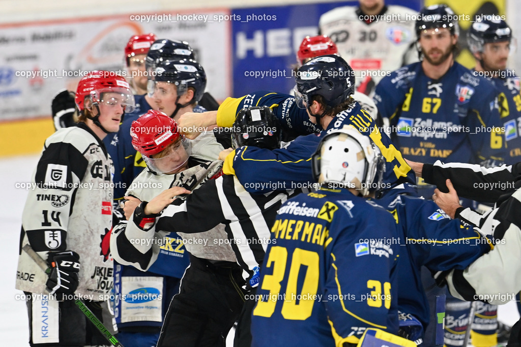 EK Zeller Eisbären vs. HDD Jesenice 1.10.2022 | #11 Ban Daniel, BERGANT Anze, KANYO Tamas, Referees, #47 Glavic Gasper, Faustkampf, #40 Blomberg Niki, #91 Jezovsek Zan, #26 Rep Ozbej, #9 Rajsar Patrik, #44 Planko David, #5 Laurin Müller
