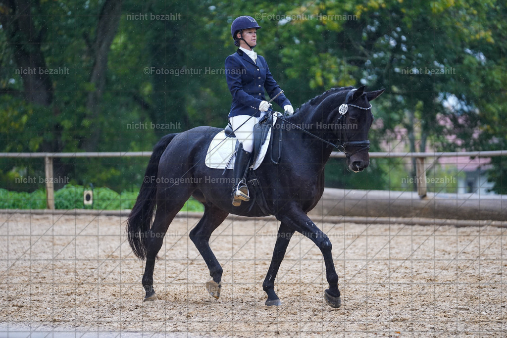 20221008-FAH02175 | Diessen am Ammersee, 2022, Dressur- und Springturnier, Reitsportbilder, Turnierfotografen Bayern, Pferdefotografen, Fotoagentur Herrmann, Turnierbilder