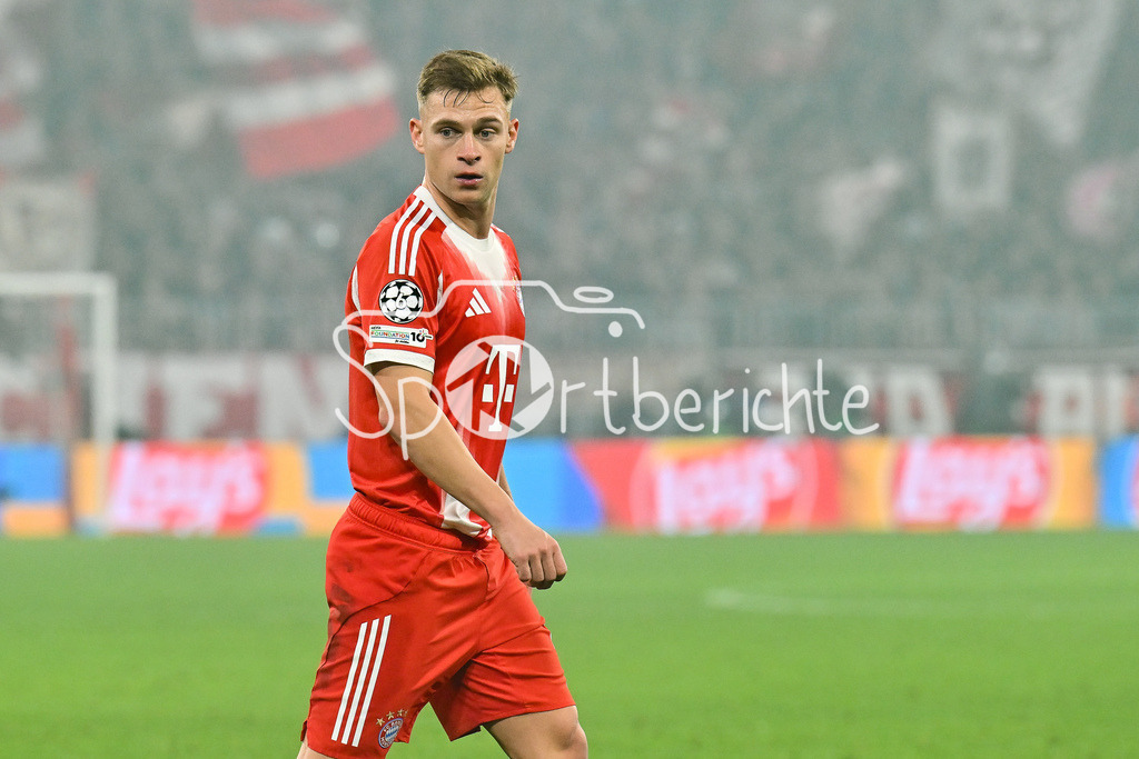 FC Bayern München - Sporting Lissabon | MUNICH, GERMANY - 09. DECEMBER: im Bild Joshua KIMMICH (FC Bayern Munich 6) / Einzelfoto / Freisteller während dem Match zwischen dem FC Bayern München und Sporting Lissabon am 6. Spieltag der UEFA Champions League Ligaphase in der Allianz Arena