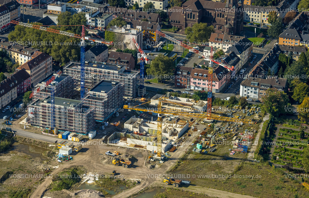 Essen241001139 | Luftbild, Krupp Gürtel, Baustelle mit Neubau Wohngebiet zwischen Krupp-Park, Helenenfriedhof und Husmannshofstraße, Westviertel, Essen, Ruhrgebiet, Nordrhein-Westfalen, Deutschland