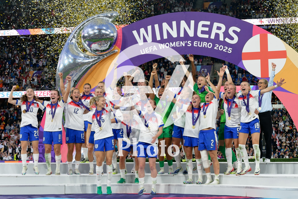 England v Spain - UEFA Women's EURO 2025 Final | BASEL, SWITZERLAND - JULY 27: England celebrates after winning  Women’s EURO 2025 during the UEFA Women's EURO 2025 Final match between England and Spain at St. Jakob-Park on July 27, 2025 in Basel, Switzerland. (Photo by Giuseppe Velletri/Sports Press Photo/Getty Images)