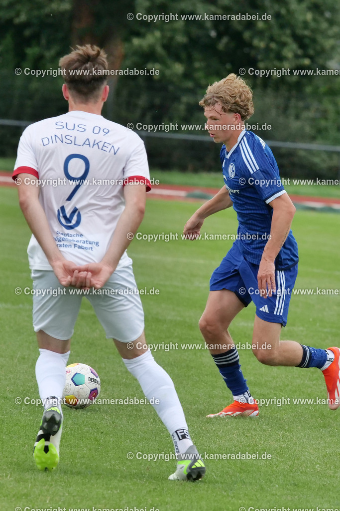 Fußball : Testspiel : SuS 09 Dinslaken - Schalke 04 U 19 am 25.07.2024 | Foto : Jochen Emde / www.kameradabei.de - Realisiert mit Pictrs.com