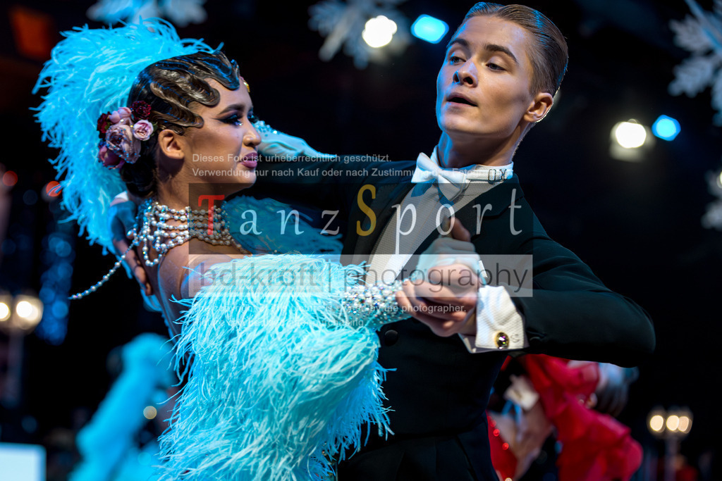 20251214_Baltic-Trophy_2816-2 | Tanzsportbilder, Standardtanz, Lateintanz, WDSF, DTV, LTVB, dancecomp, goc, hessen tanzt, blaues band der spree, walzer, tango, wiener walzer, slowfox, quickstepp, samba, rumba, cha-cha-cha, paso doble. jive, hd-kroft photography, turniertanzsport