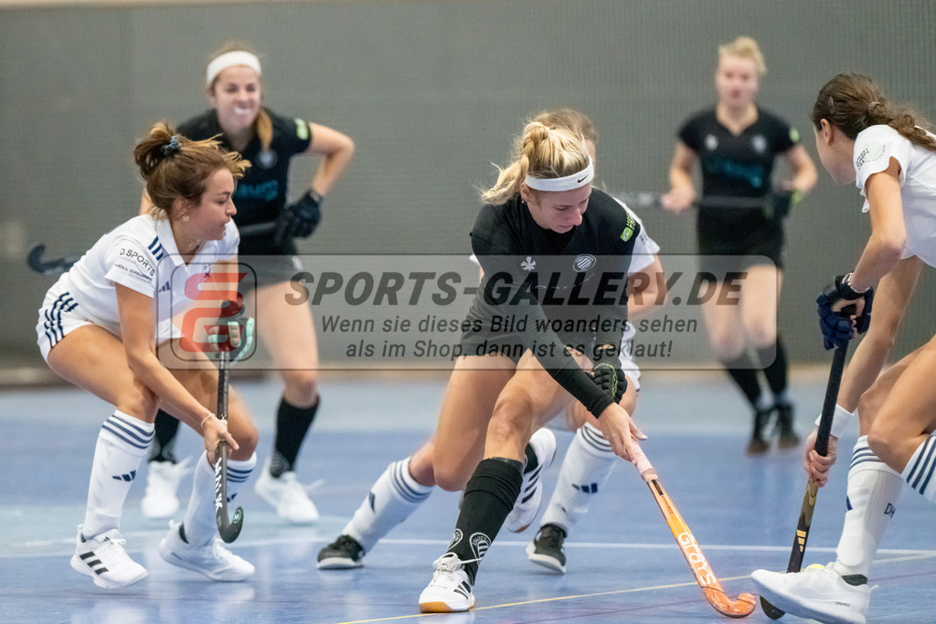 HK_20241201_109458 | 1. Bundesliga Halle Damen Düsseldorfer HC - Schwarz Weiss Köln am 1.12.2024 DHC, Düsseldorf ,