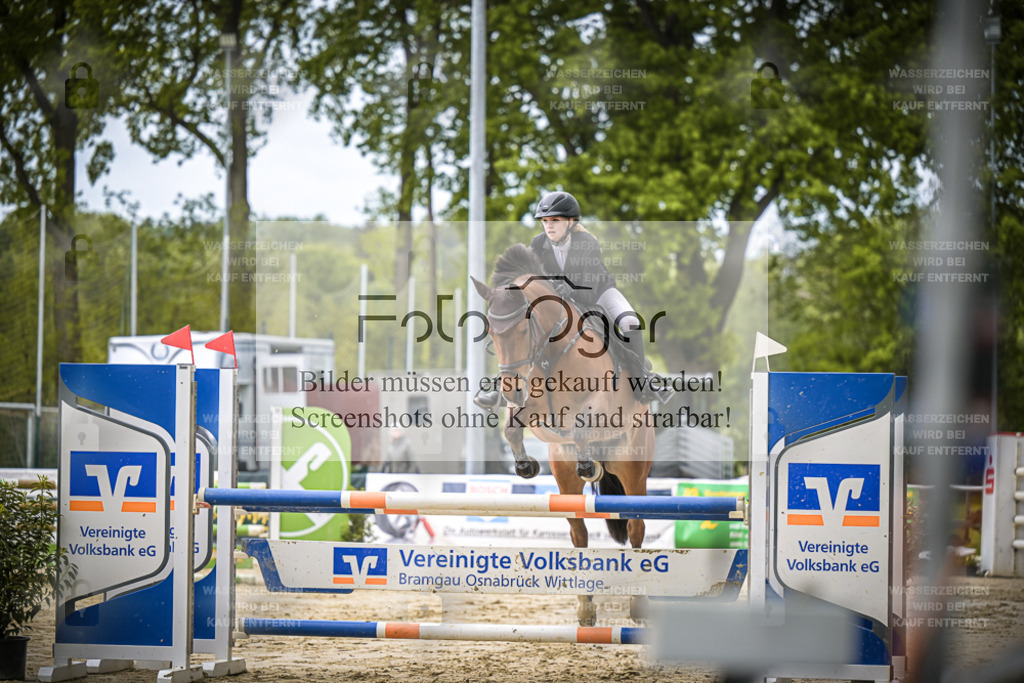 DOS_5782 | Entdecke hochwertige Reitturnierfotos von Foto Oger. Professionell, emotional und authentisch – jetzt Lieblingsmomente im Shop bestellen.Deutschlandweite Turnierfotografie. - Realisiert mit Pictrs.com