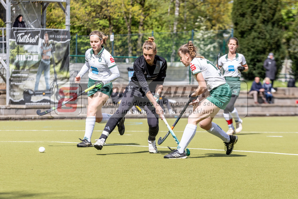 MJ_F_UHTC-Alster_21.04.2024-10 | Hanna Carina Granitzki (Der Club an der Alster #18) & Karla Schrafen (Uhlenhorst Mülheim #18), Uhlenhorst Mülheim - Der Club an der Alster am 21.4.2024 im Waldstadion, Mülheim a. d. Ruhr