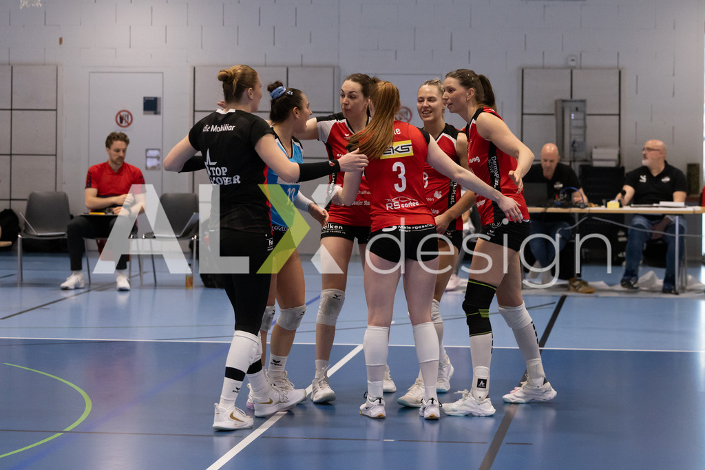Volleyball I Frauen I Saison 2025-2026 I Volleyball NLA | Women I 1/4 Finals I  BIWI VFM - VC Kanti Schaffhausen I 01.03.2026 | VC Kanti Schaffhausen Spielerinnenkreis - Realisiert mit Pictrs.com