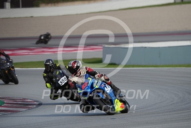 2024_10_27_PBK_31405 | Sportfotografie; SlowMotion; Video; Rennstrecke; Hafeneger; Speer; Racing; RSE; BMW; CBO; Trackday; Motorsportarena; Hockenheimring; Brno; Most; Barcelona; Valencia