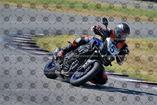 26bt04-1082 | markuskiefer.com - Realisiert mit Pictrs.com