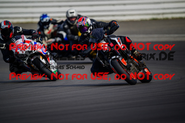 MaZZes_Fotomatrix_20250421_6007705_1323 | ROT