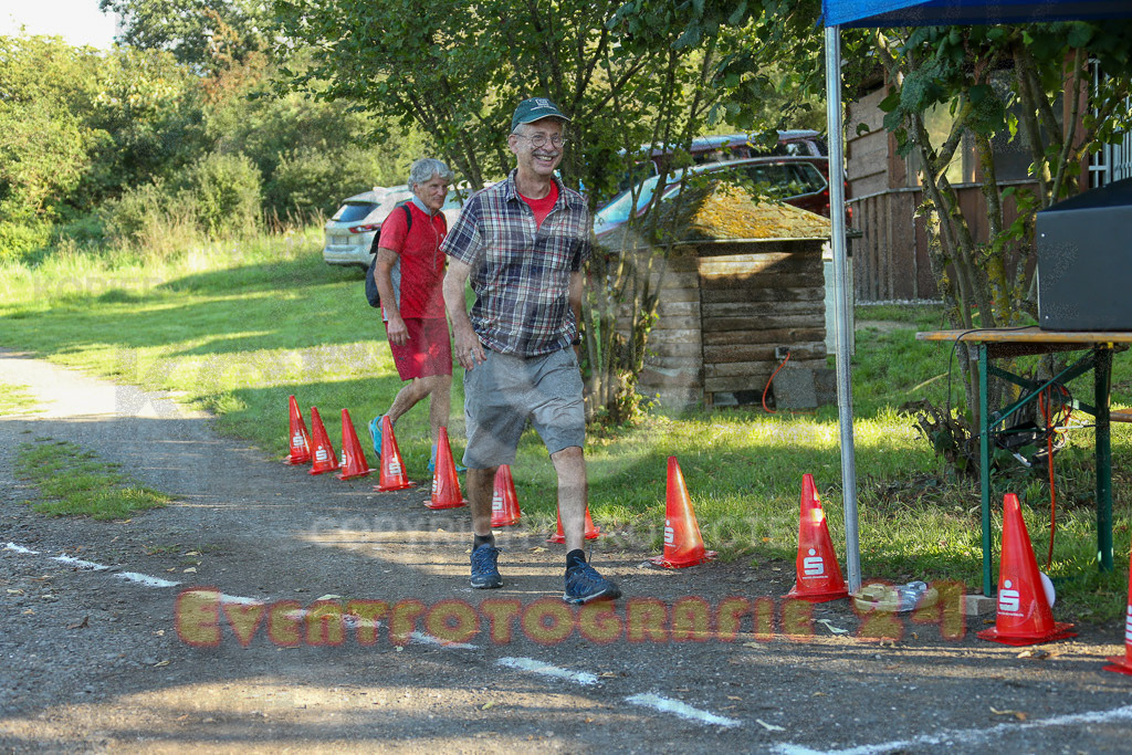 230826_1832_EX1_1867 | Sportfotografie im Rhein-Sieg Kreis, Köln, Bonn, NRW, Rheinland Pfalz, Hessen, etc. Unser Tätigkeitsfeld umfasst den Laufsport vom Volkslauf über den Marathon, Duathlon, Triathon bis zum Ultralauf wie Kölnpfad Ultra oder Schindertrail.