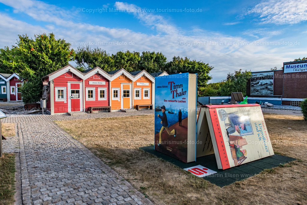 Helgoland Museum_ELS_3997030818 | Helgoland - Aufnahmedatum: 04.08.2018, Aufnahmehöhe:  m, Koordinaten:  - , Bildgröße: 8256 x  5504 Pixel - Copyright 2018 by Martin Elsen, Kontakt: Tel.: +49 157 74581206, E-Mail: info@schoenes-foto.deSchlagwörter:Schleswig-Holstein,Landkreis Pinneberg,Düne,Hochseeinsel,Börteboote,Meer,Küste,Halunder,Oberland,Unterland,Strand,Seehunde,Robben,Lange Anna,Felsen,Roter Felsen,Luftbild,Luftbilder,Bastölpel - Realisiert mit Pictrs.com