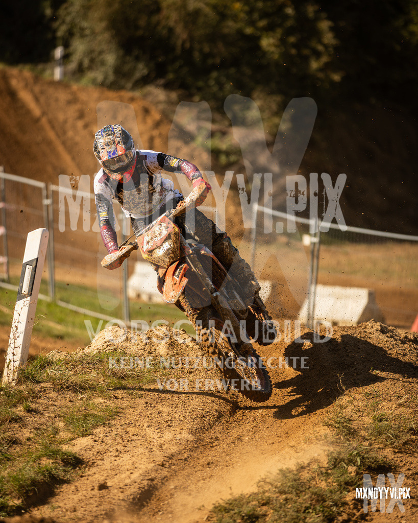 866A4060 | mxndyyvipix