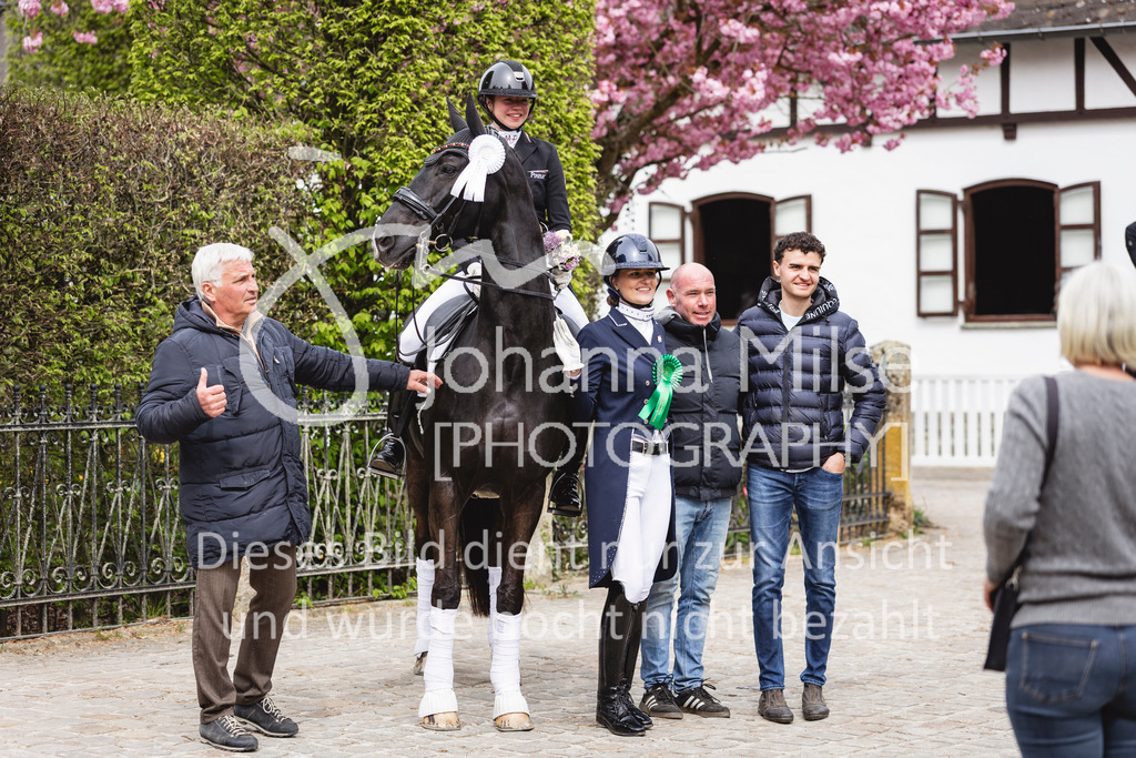 260412_Kronberg_S-Dressur-674 | Deine schönsten Turniermomente als professionelle Fotos! Entdecke hochwertige Pferdesport-Fotografie im Online-Shop. Jetzt Fotos finden & bestellen!