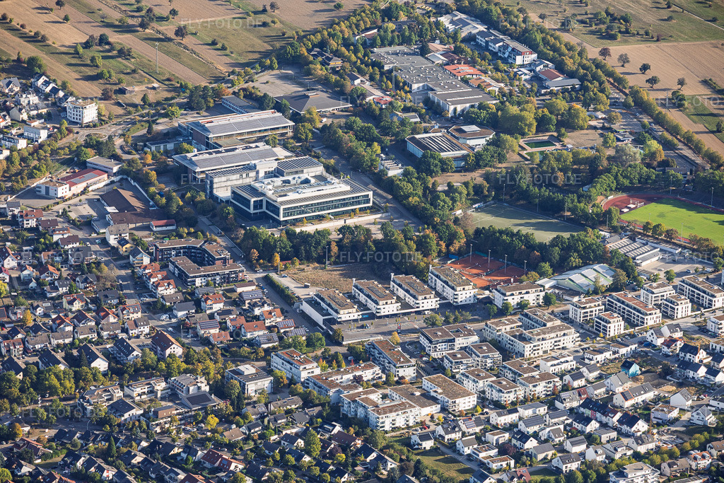 Luftbild: Gewerbegebiet Hewlett-Packard-Straße mit Agilent University im Ortsteil Busenbach in Waldbronn im Bundesland Baden-Württemberg in Deutschland. – Foto: IMG_159486.jpg vom 27.09.2026 durch Werner Riehm/FLY-FOTO.de – Auflösung des Originals: 6000 x 4000 px – WWW.AGILENT.COM