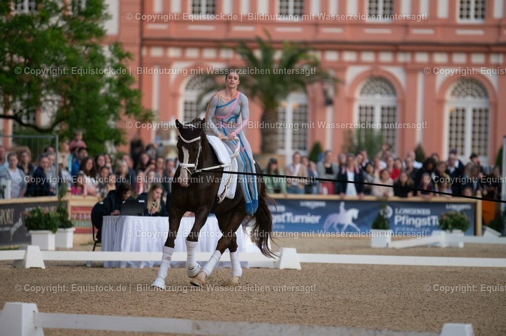 20230527_Voltigieren_NASPA_Flutlicht_0037 | equistock
