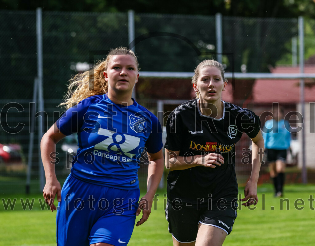 2023-09-03_025_Teamware_Cup_2023 | Oberding, Deutschland, 03.09.2023:
Fußball, TS Teamwear Cup 2023, Vorrunde, FC Schwaig gegen FC Langengeisling, Endergebnis: 

Foto: Christian Riedel / fotografie-riedel.net