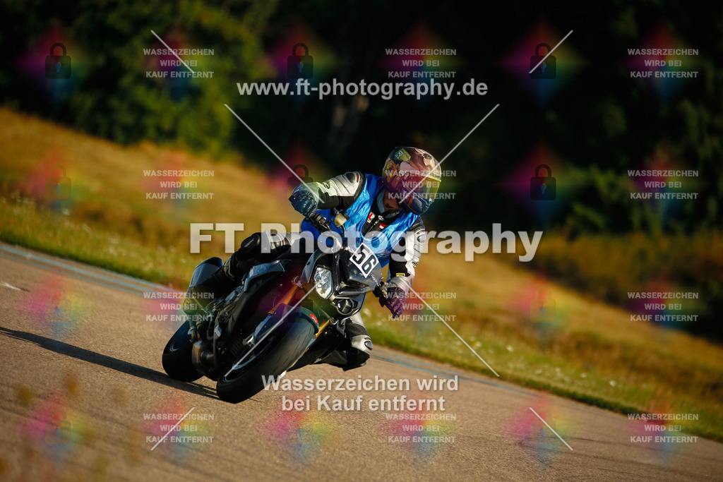 _MOT5664 | Hier findet Ihr Bilder von Touristenfahrten auf der Nürburgring Nordschleife oder von anderen Veranstaltungen die ich besucht habe. Viel Spass beim Durch Schauen 