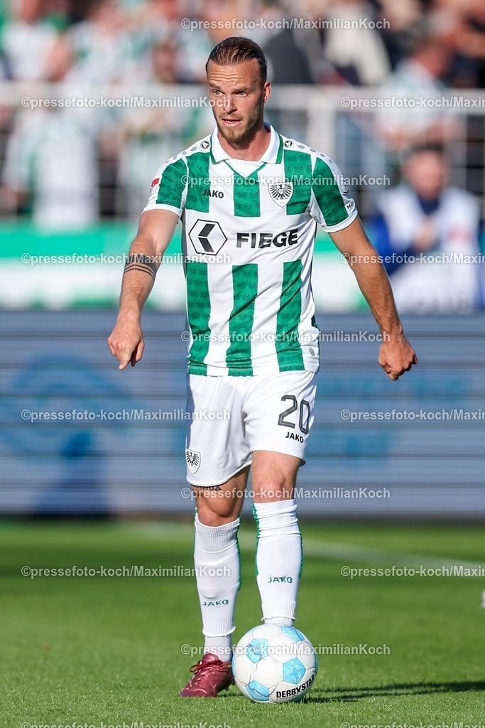 SCP09052502216 | 09.05.2025, Fußball, Preußen Münster - Hertha BSC, 2. Fußball Bundesliga, 33. Spieltag, Preußenstadion, Saison 2024 2025: Jorrit Hendrix (Preussen Muenster #20) DFB regulations prohibit any use of photographs as image sequences and or quasi-video.