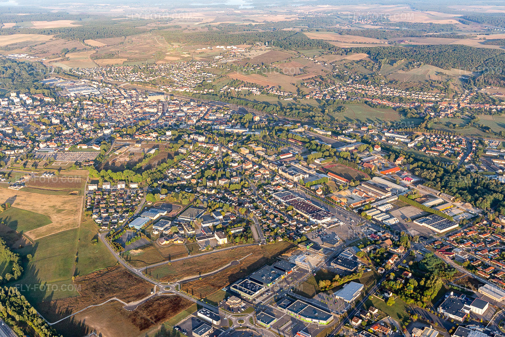 Aerial view: View of the town in Sarrebourg in the state Moselle, France. – Photo: IMG_117812.jpg taken on 09/14/2019 by Werner Riehm/FLY-FOTO.com – Resolution of the original: 5472 x 3648 px