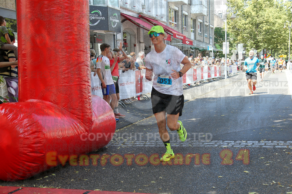250621_1217_EX1_5499 | Sportfotografie im Rhein-Sieg Kreis, Köln, Bonn, NRW, Rheinland Pfalz, Hessen, etc. Unser Tätigkeitsfeld umfasst den Laufsport vom Volkslauf über den Marathon, Duathlon, Triathon bis zum Ultralauf wie Kölnpfad Ultra oder Schindertrail.